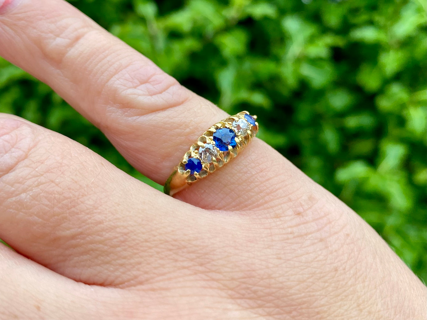 Antique 18ct Gold Sapphire & Diamond Ring