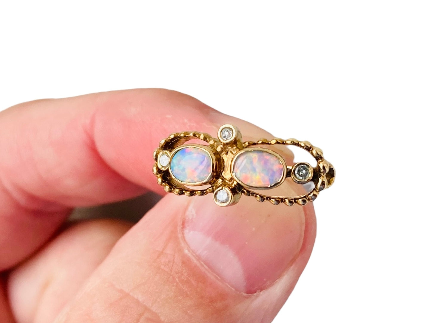 Vintage 9ct Gold Opal & Diamond Ring
