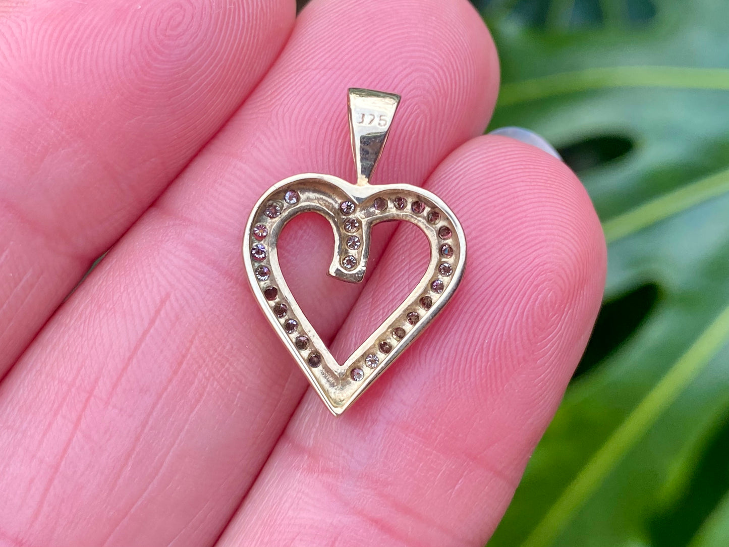 9ct Gold Diamond Heart Pendant