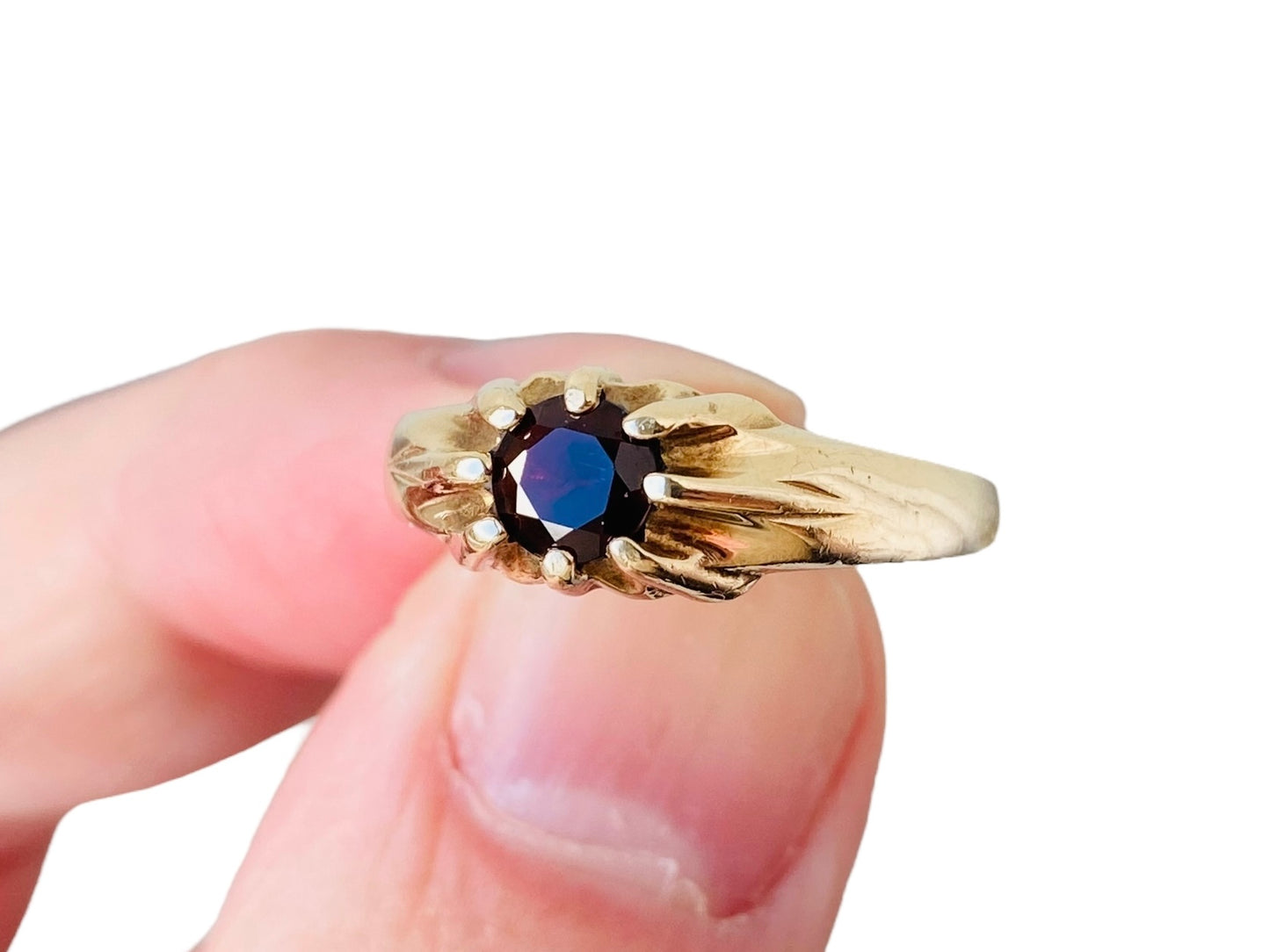 Vintage 9ct Gold Garnet Ring