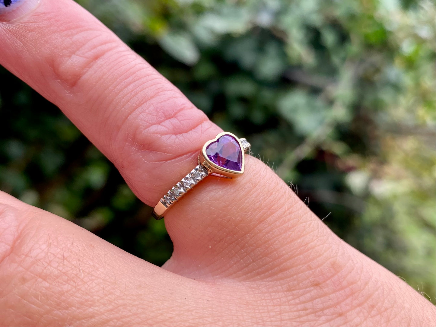 9ct Gold Amethyst & Diamond Ring