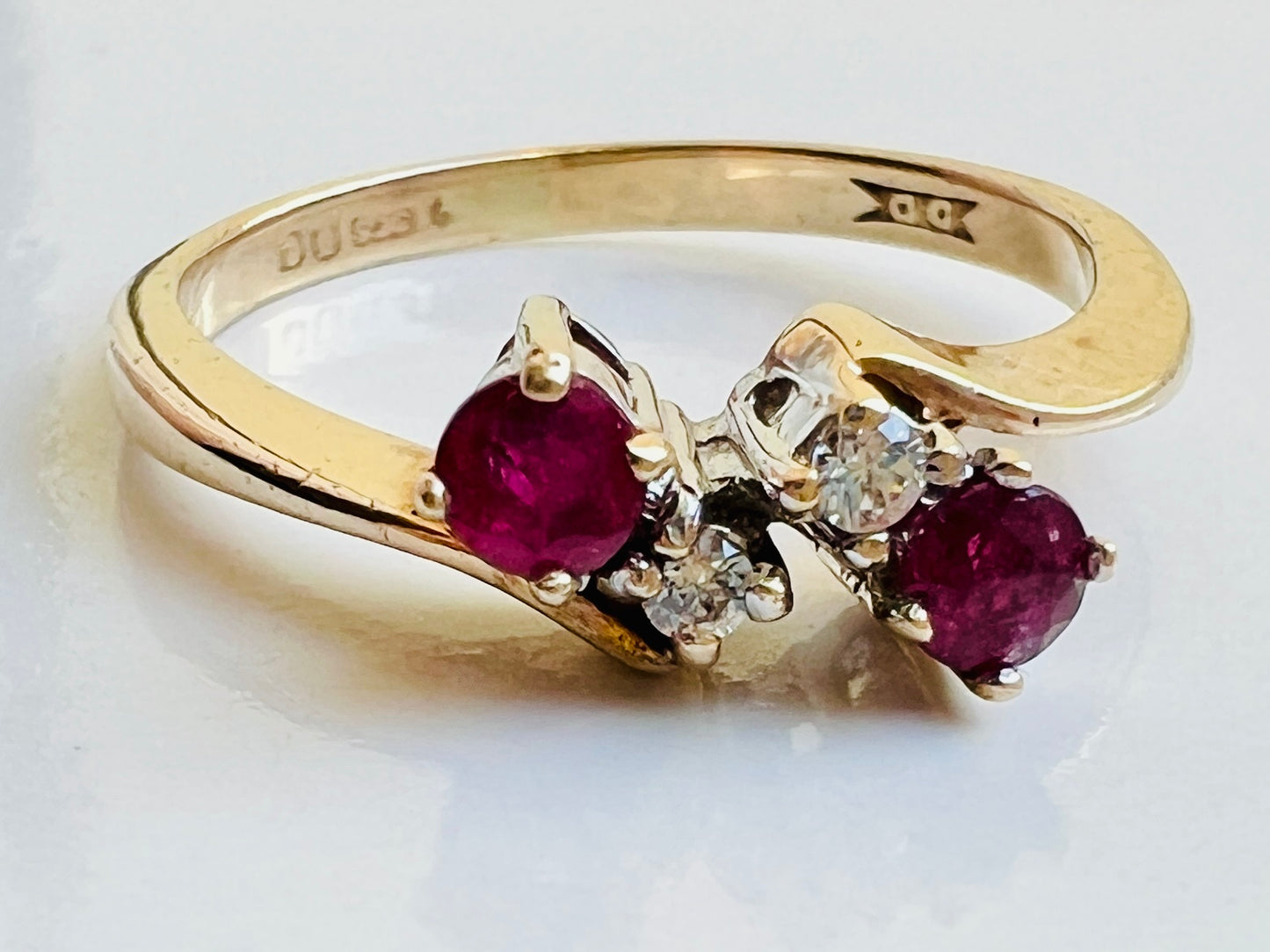 Vintage 9ct Gold Ruby & Diamond Ring