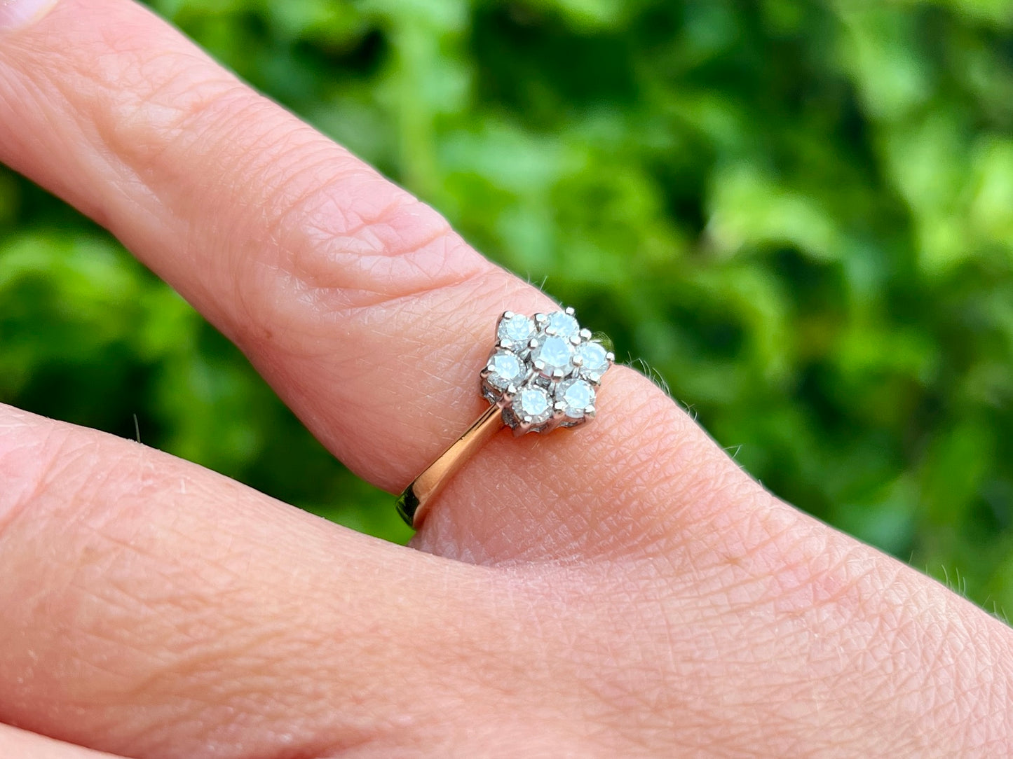 18ct Gold 0.50ct Diamond Daisy Ring
