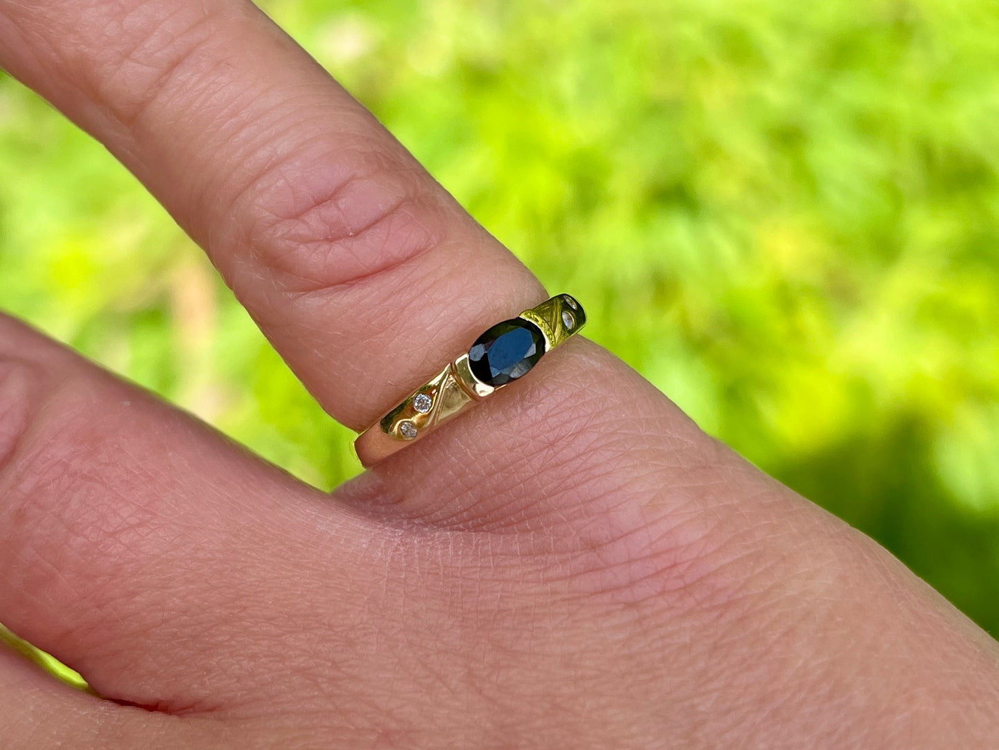 Vintage 9ct Gold Sapphire & Diamond Ring
