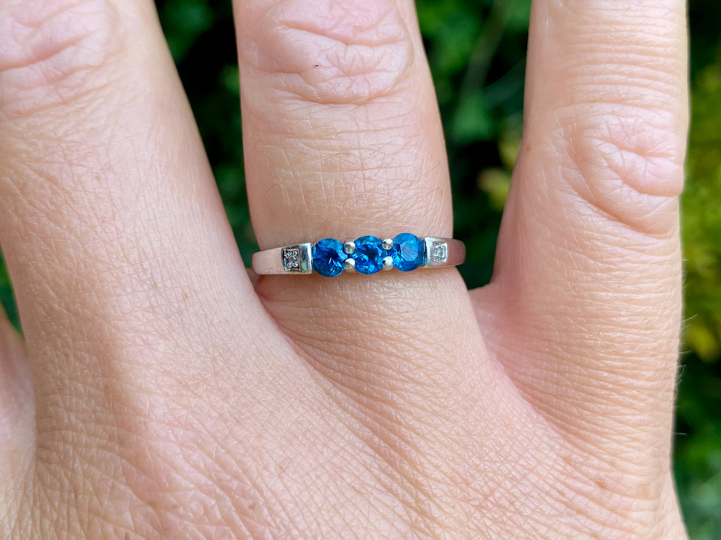 9ct Gold Apatite & Diamond Ring