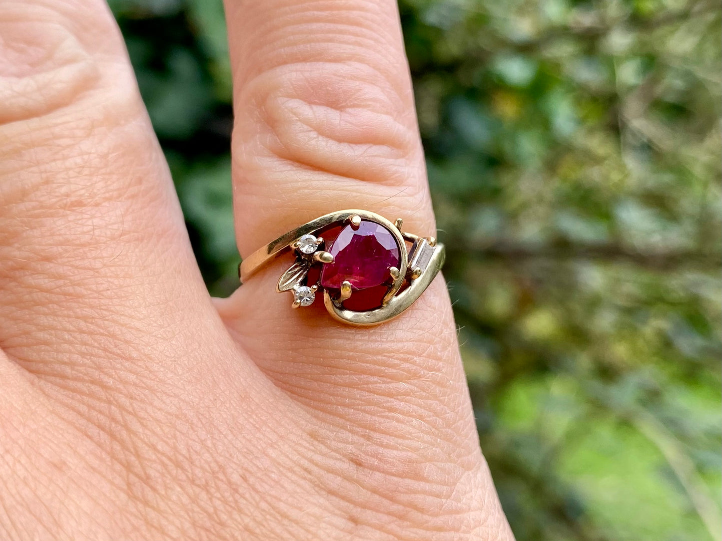 18ct Gold Ruby & Diamond Ring