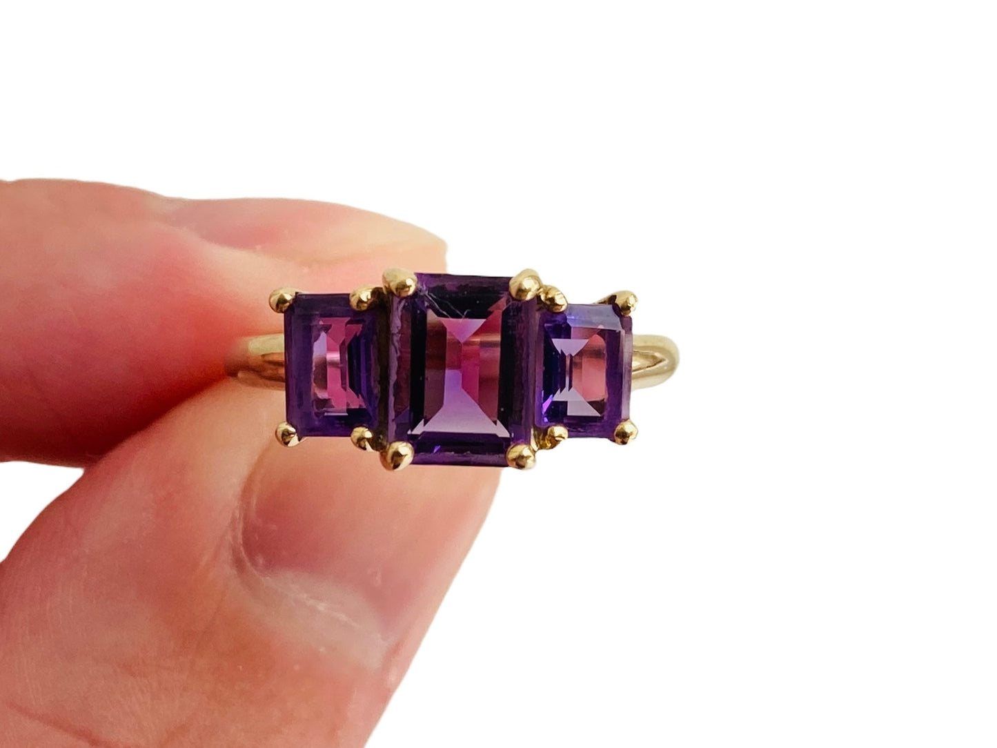 9ct Gold Amethyst Ring