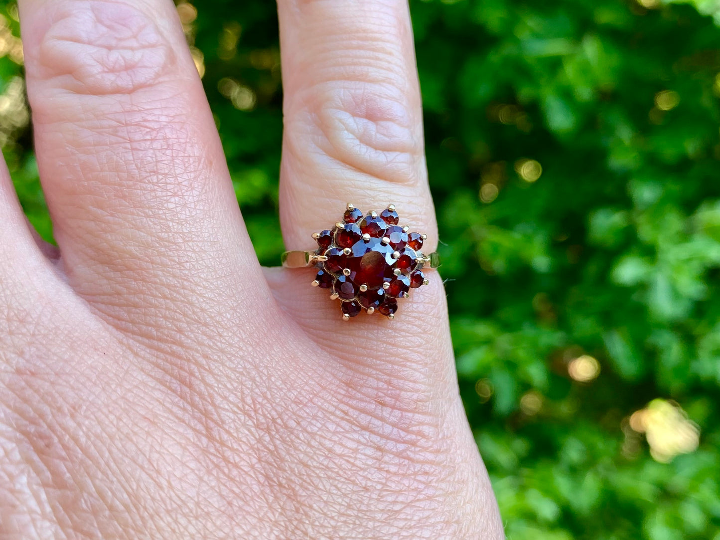 Vintage 9ct Gold Garnet Ring