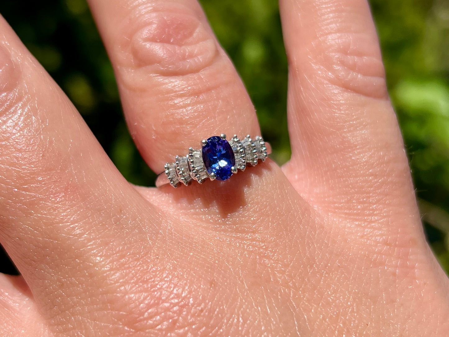 14ct Gold Tanzanite & Diamond Ring