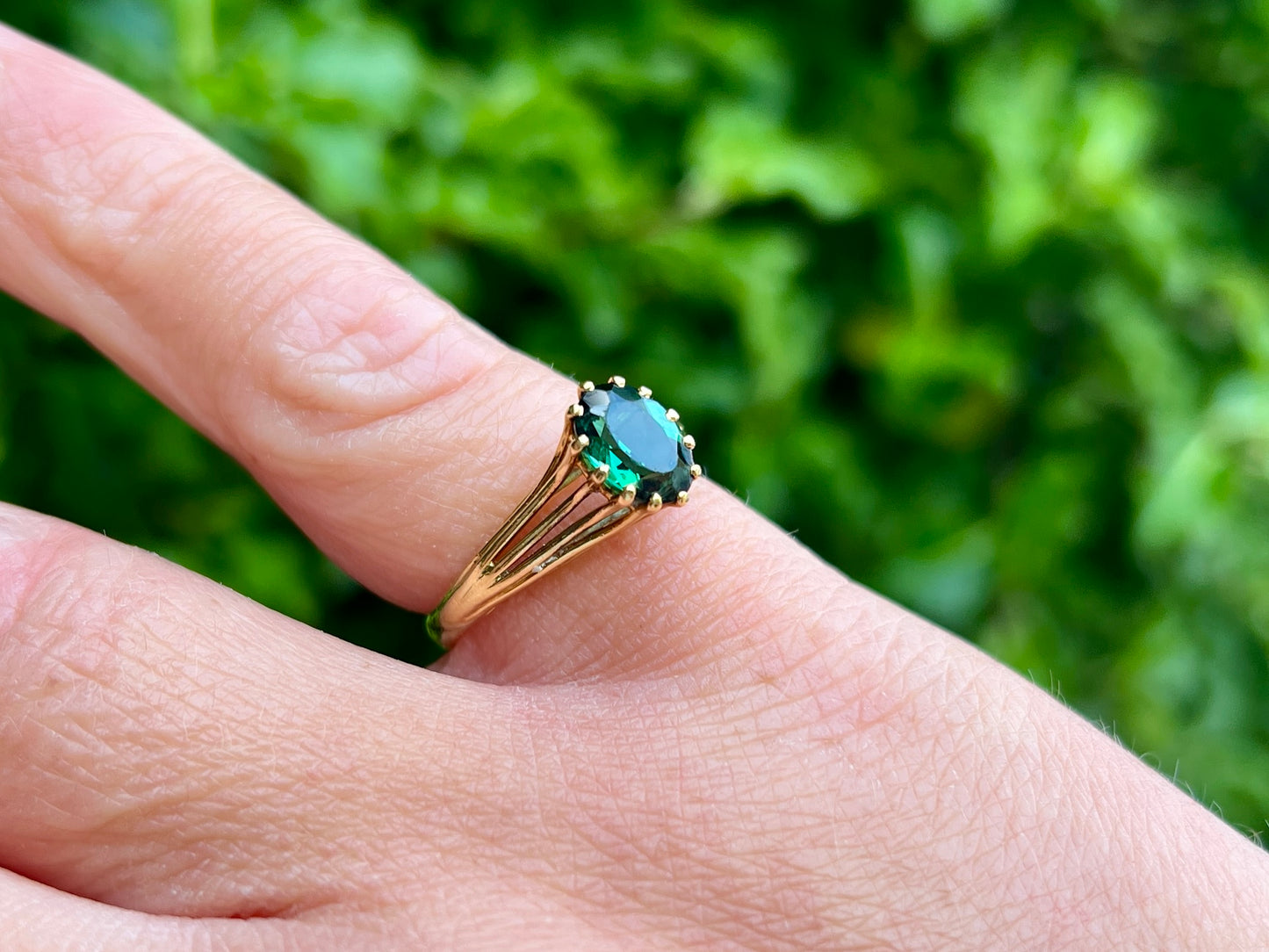 Vintage 18ct Gold Green Tourmaline Ring