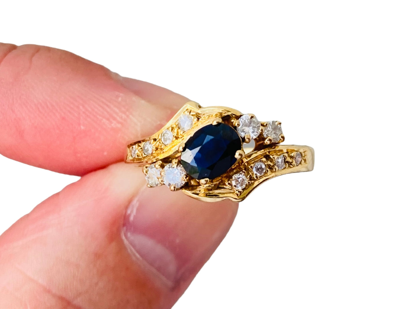 18ct Gold Sapphire & Diamond Ring