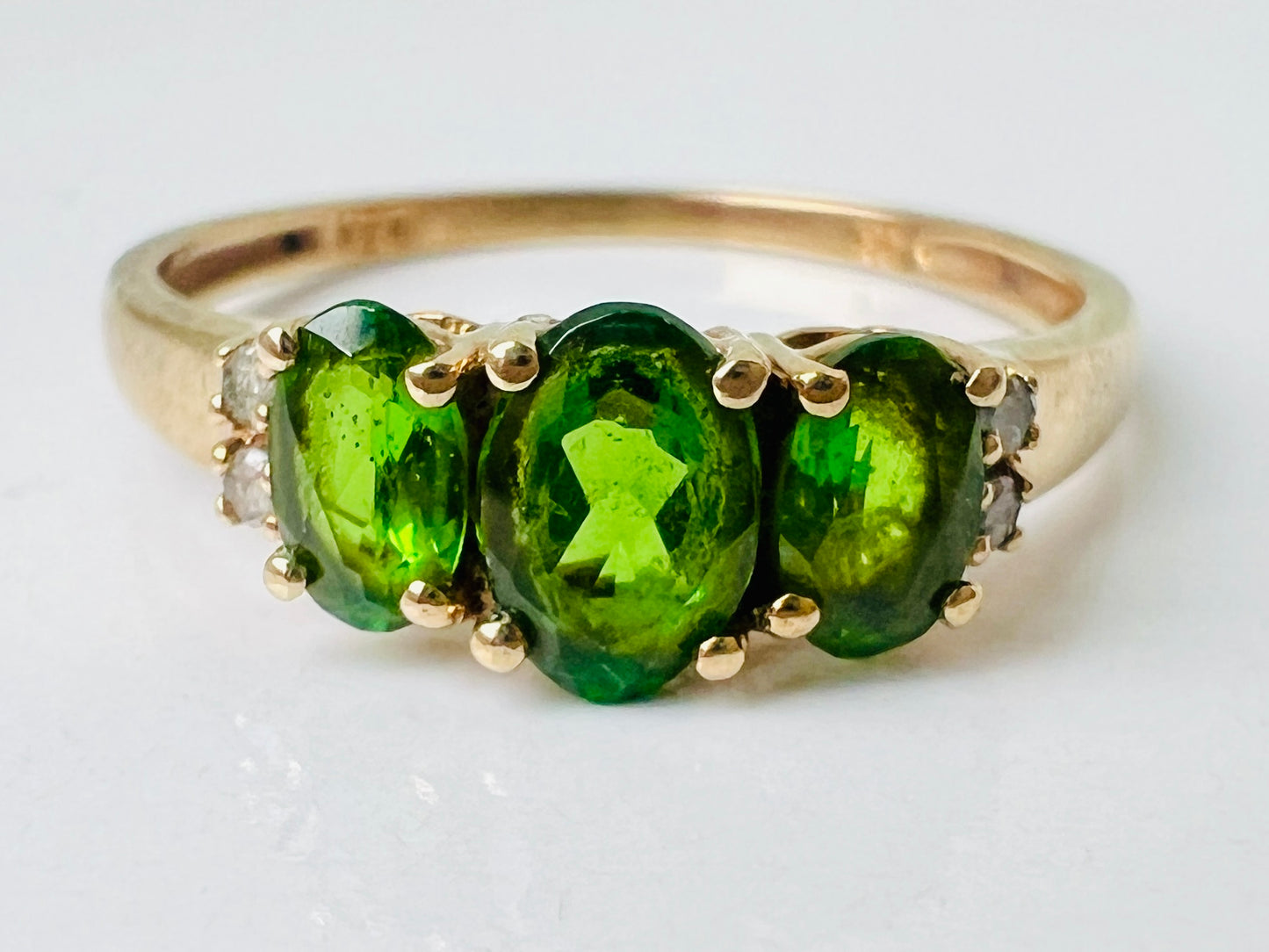 9ct Gold Diopside & Diamond Ring