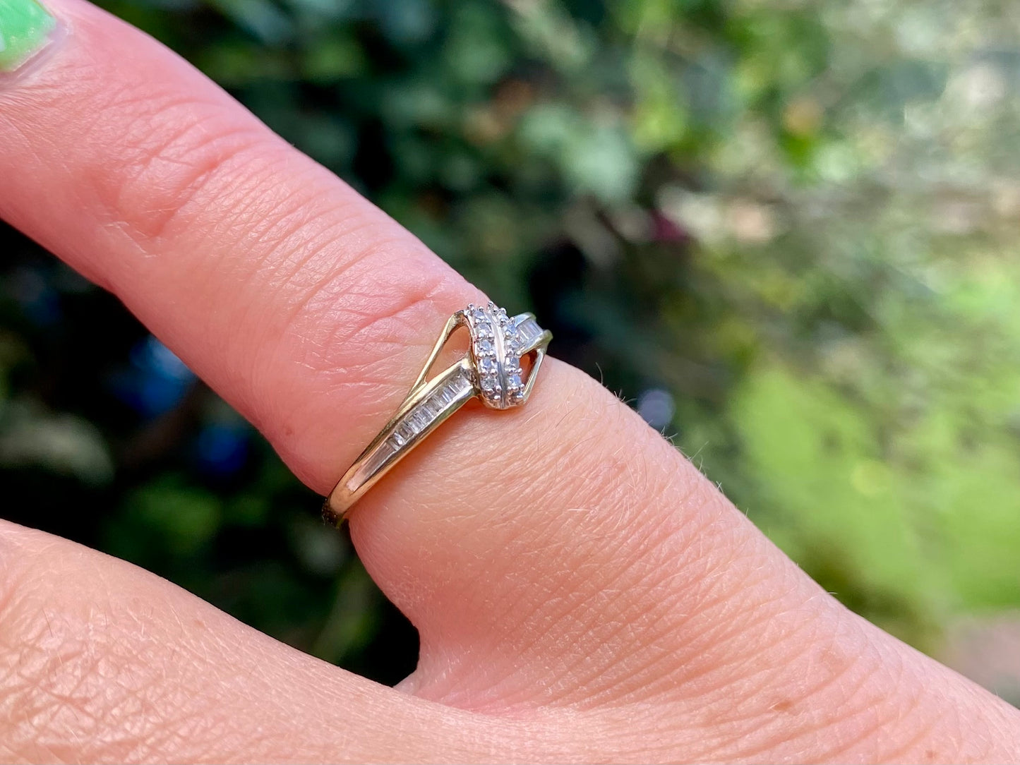 9ct Gold Diamond Ring
