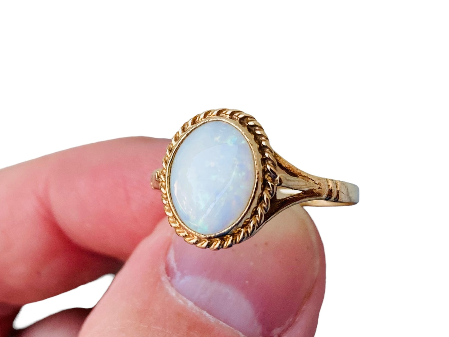 Vintage 9ct Gold Opal Ring