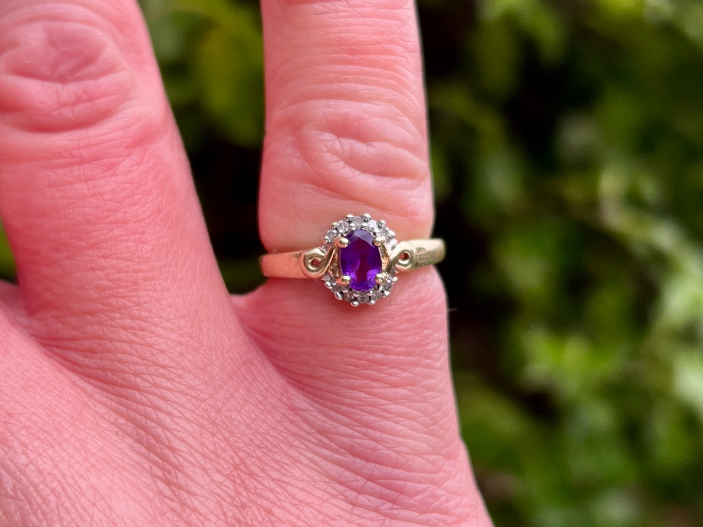 9ct Gold Amethyst & Diamond Ring