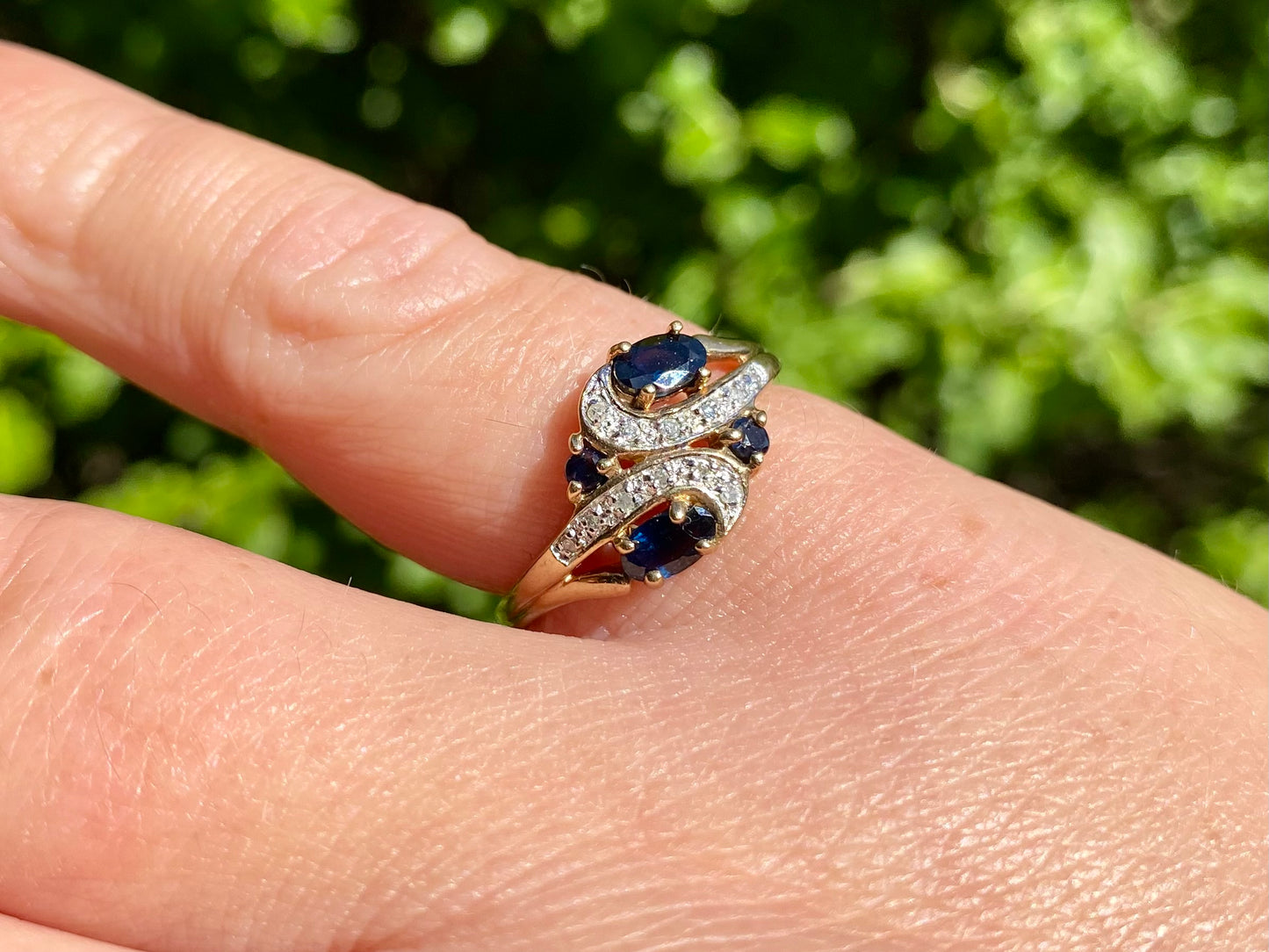 9ct Gold Sapphire & Diamond Ring
