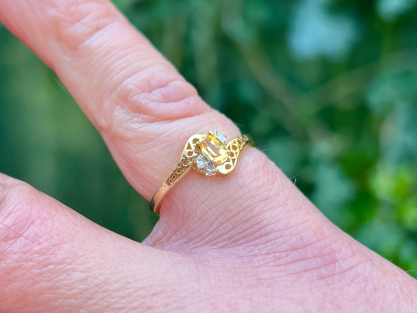 9ct Gold Citrine & Diamond Ring