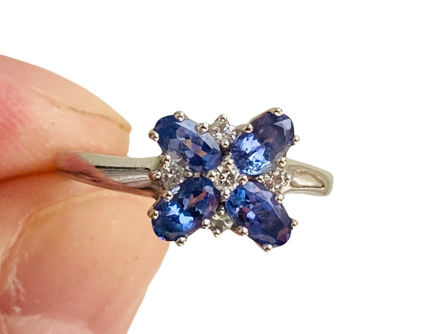 18ct Gold Tanzanite & Diamond Ring
