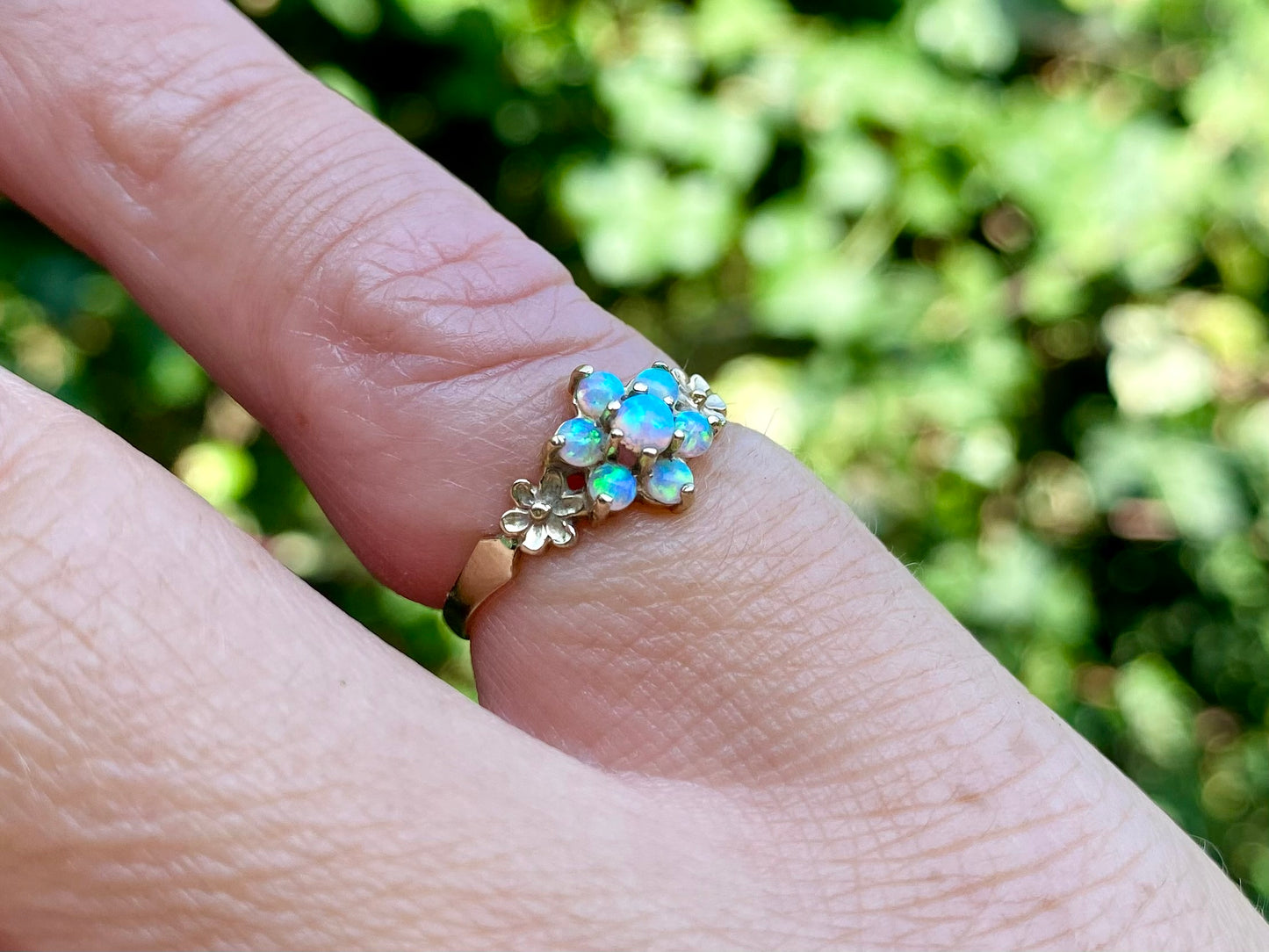 9ct Gold Opal Ring