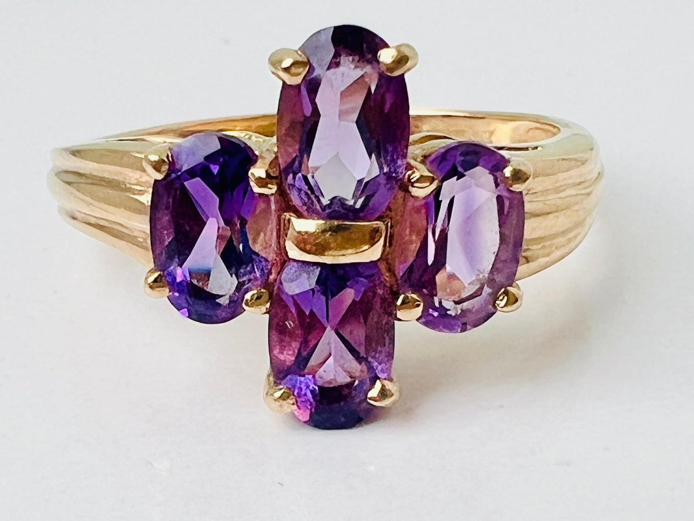 Vintage 9ct Gold Amethyst Ring
