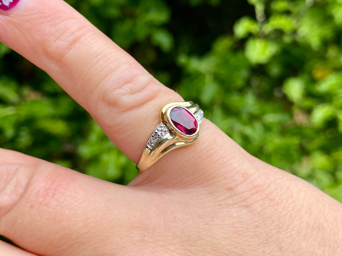 9ct Gold Rhodolite Garnet & Diamond Ring