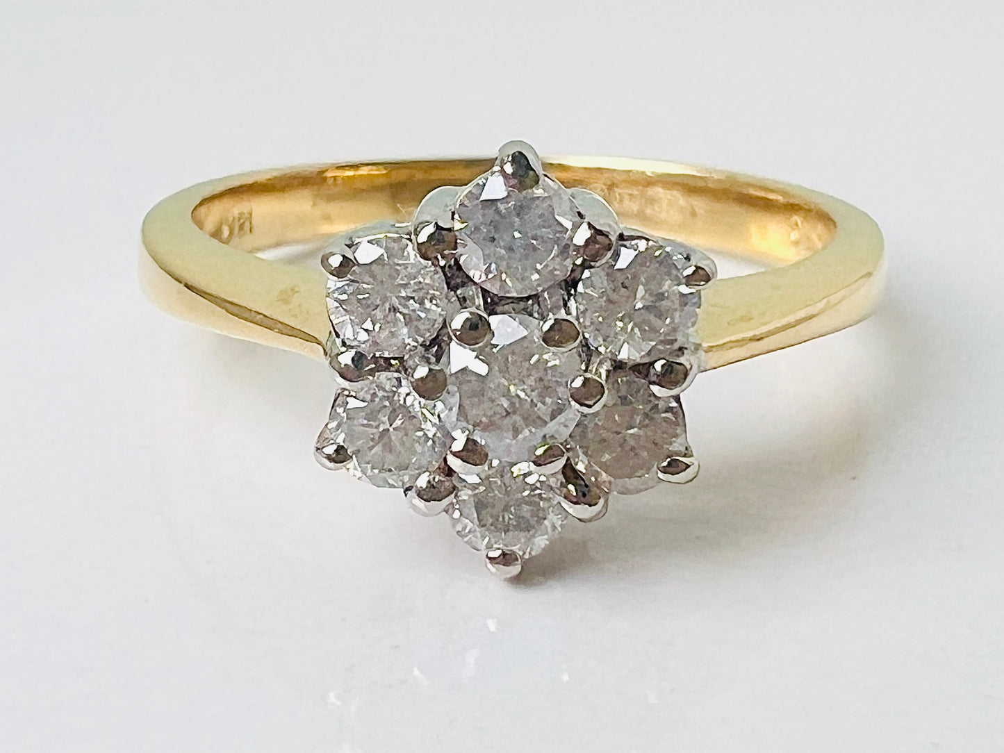 18ct Gold 0.50ct Diamond Daisy Ring