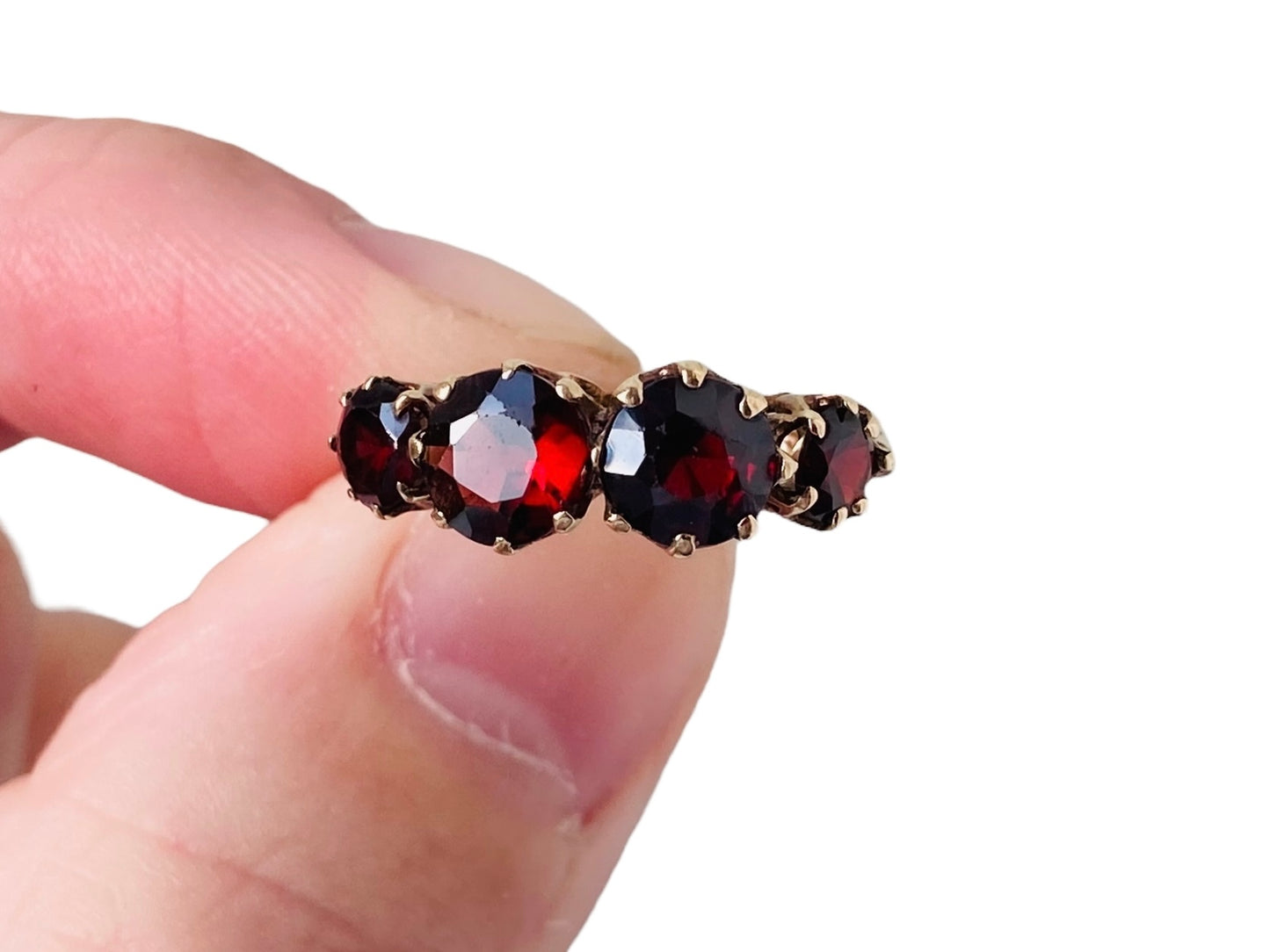 Vintage 9ct Gold Garnet Ring