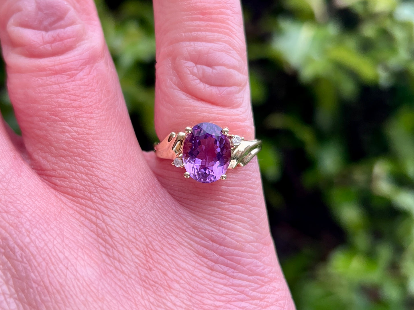 9ct Gold Amethyst & Diamond Ring