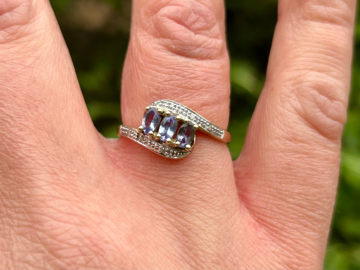 9ct Gold Tanzanite & Diamond Ring