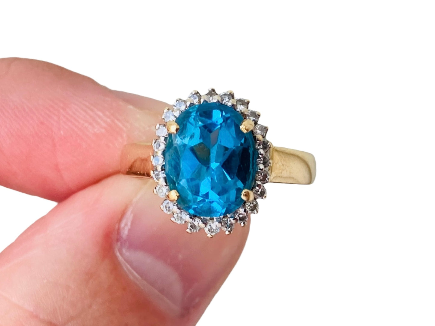 Vintage 18ct Gold Topaz & Diamond Ring