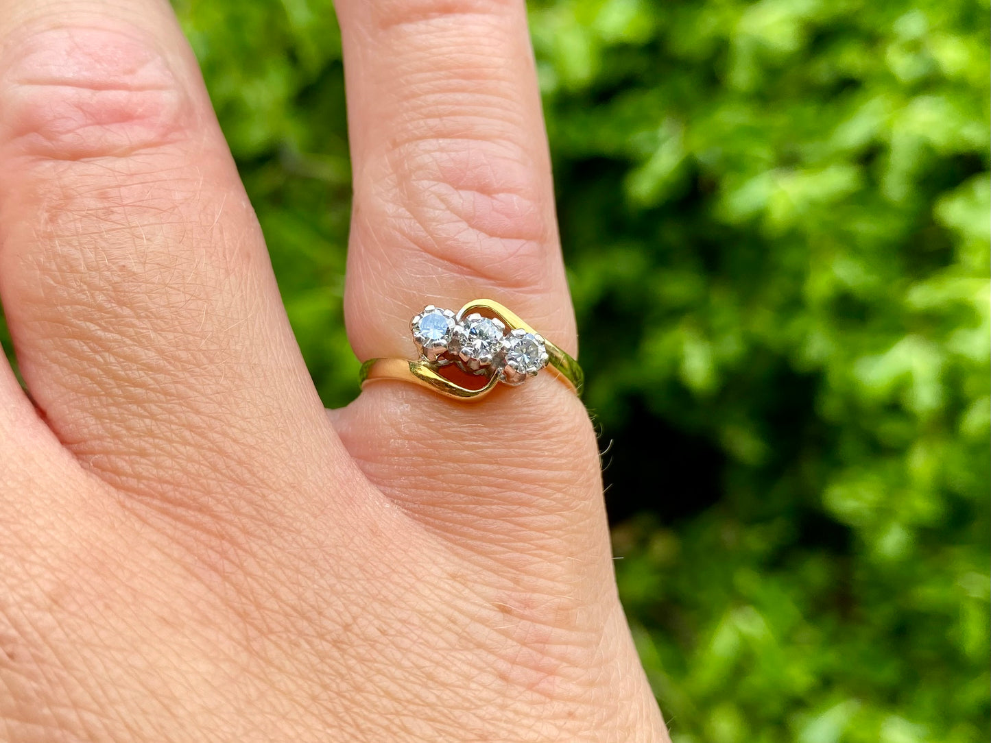 Vintage 18ct Gold Three-Stone Diamond Ring