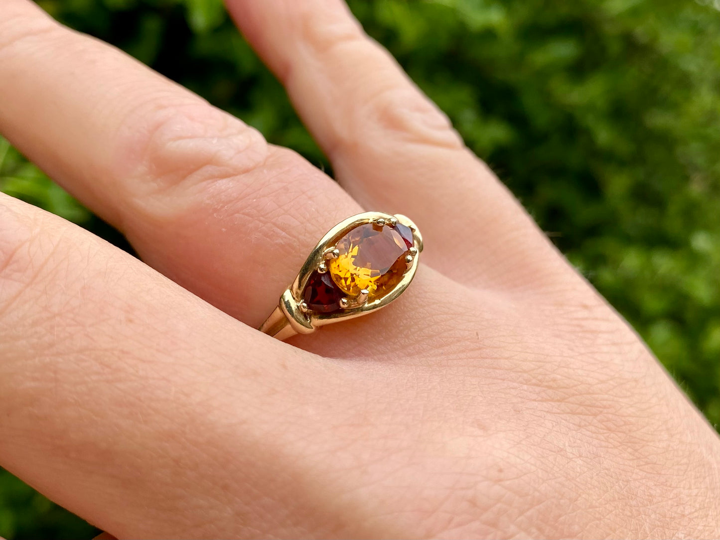 9ct Gold Citrine & Garnet Ring