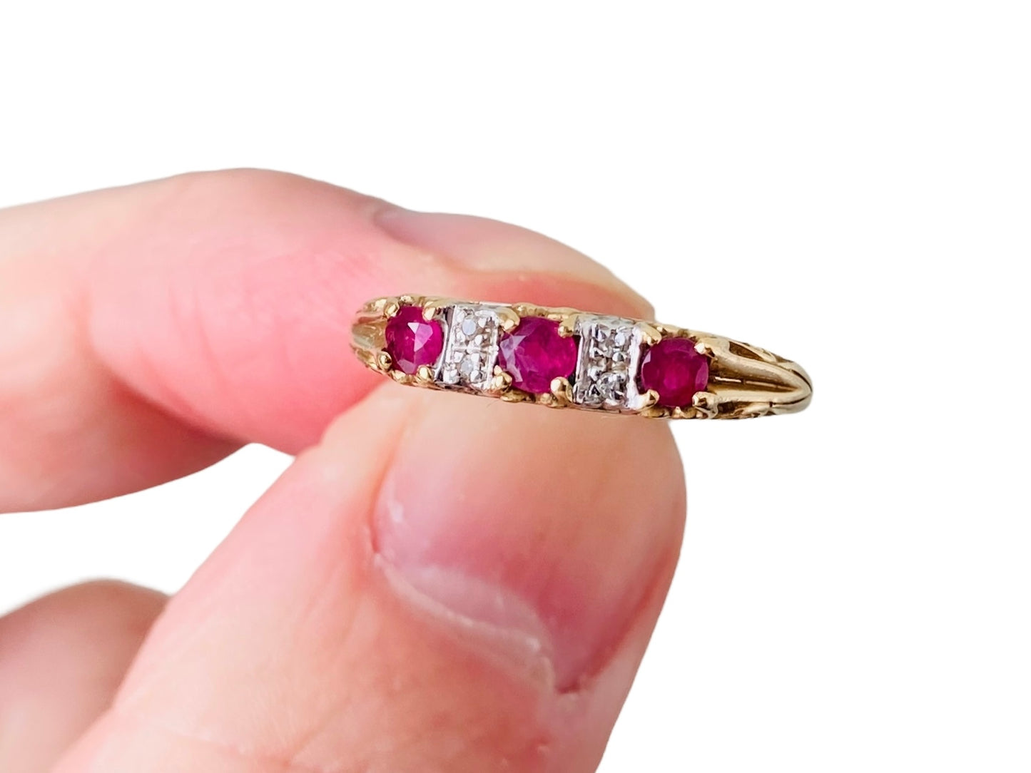Vintage 9ct Gold Ruby & Diamond Ring