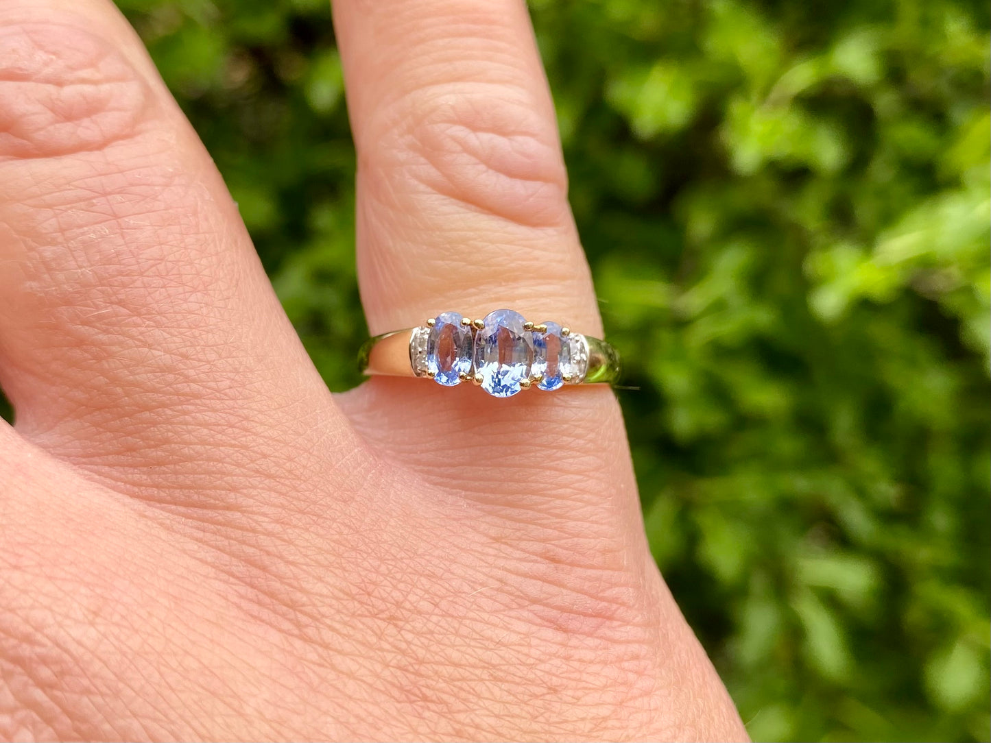 9ct Gold Sapphire & Diamond Ring