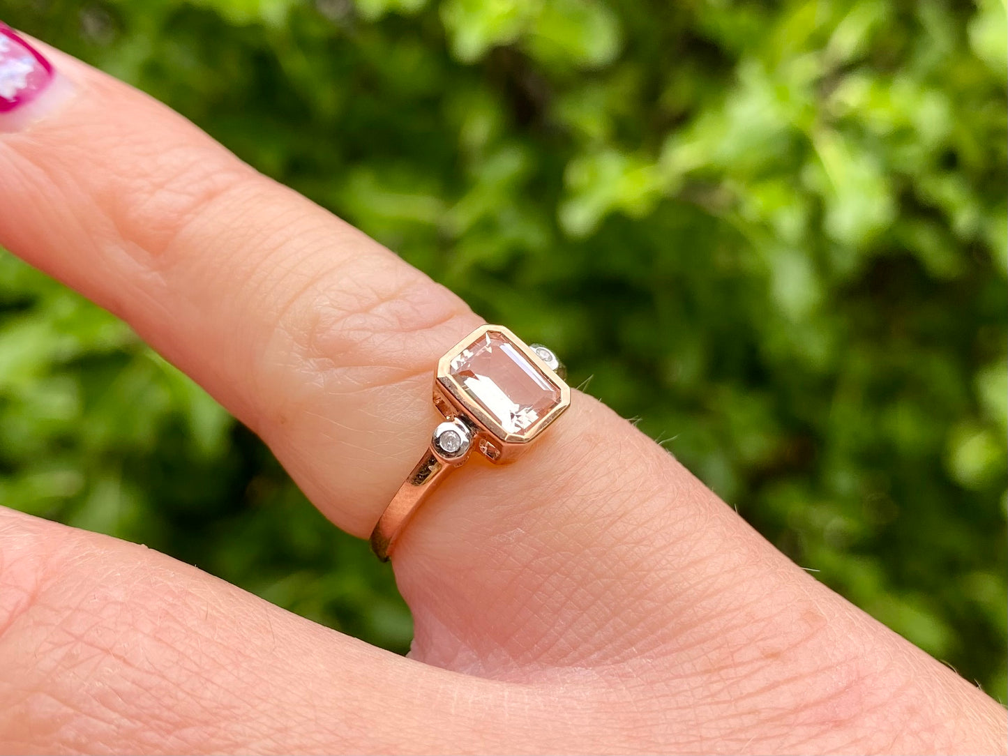 9ct Gold Morganite & Diamond Ring