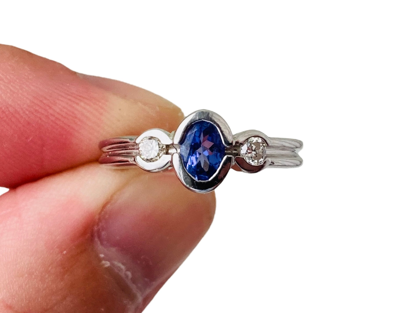 14ct Gold Tanzanite & Diamond Ring