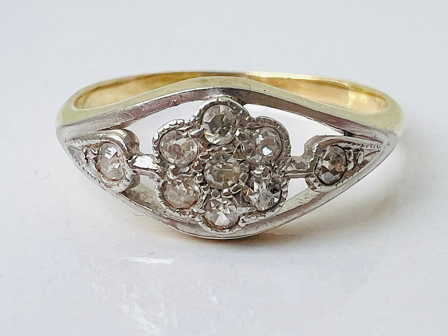 Antique 18ct Gold Diamond Daisy Ring
