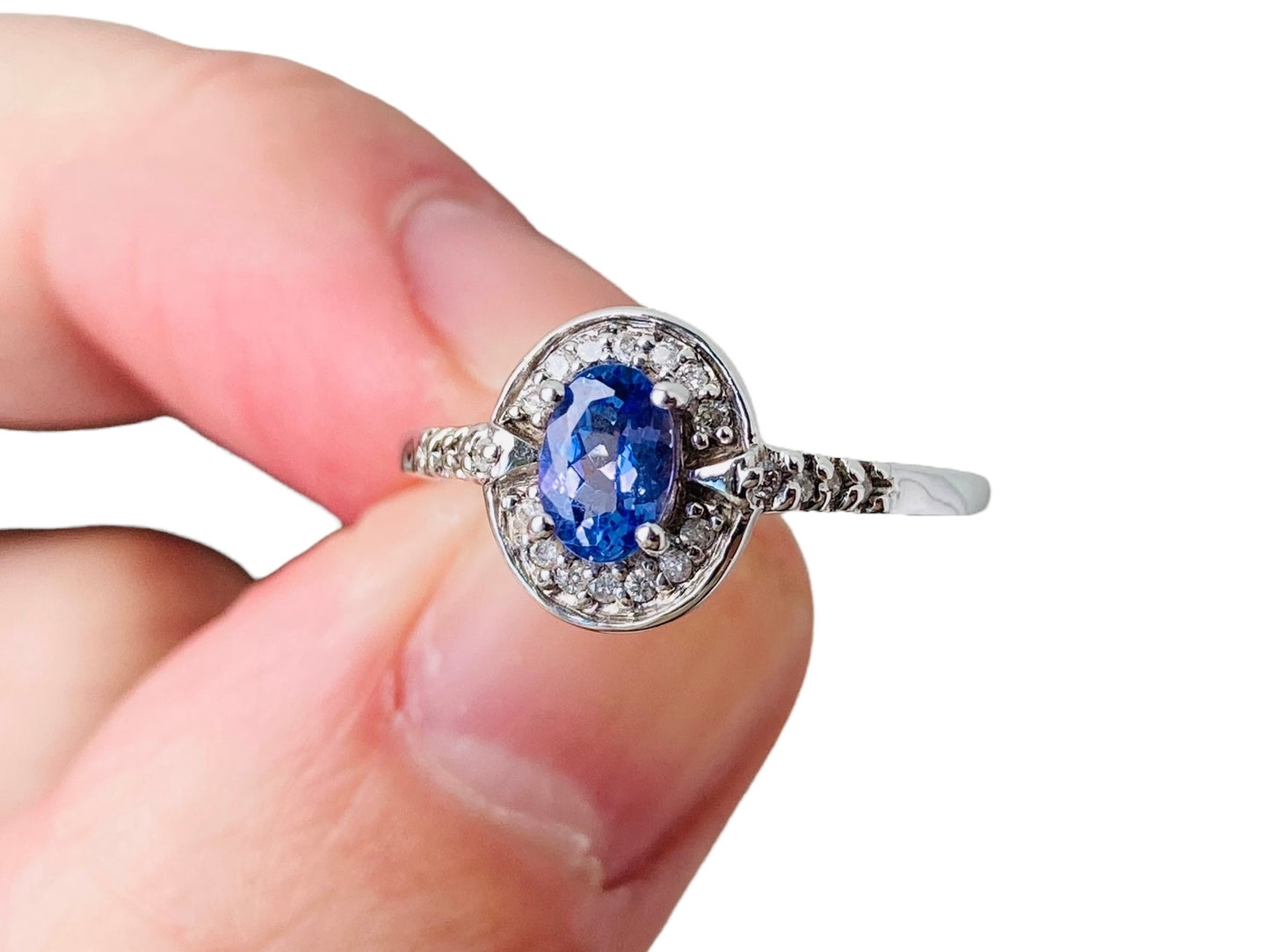 9ct Gold Tanzanite & Diamond Ring
