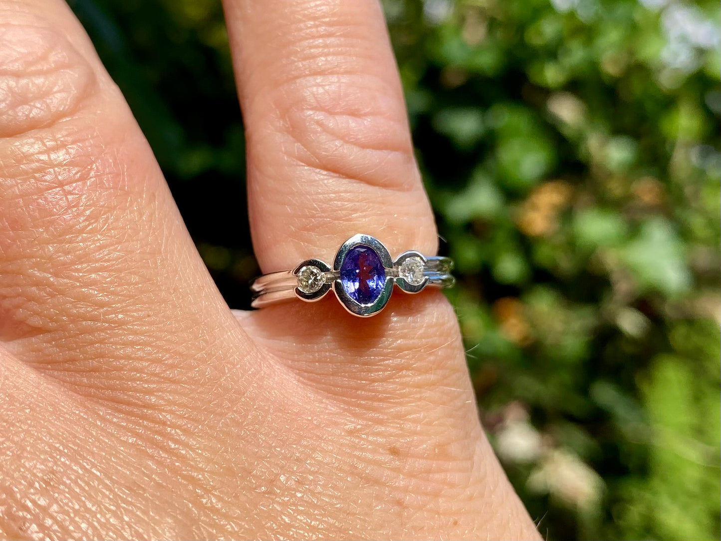 14ct Gold Tanzanite & Diamond Ring