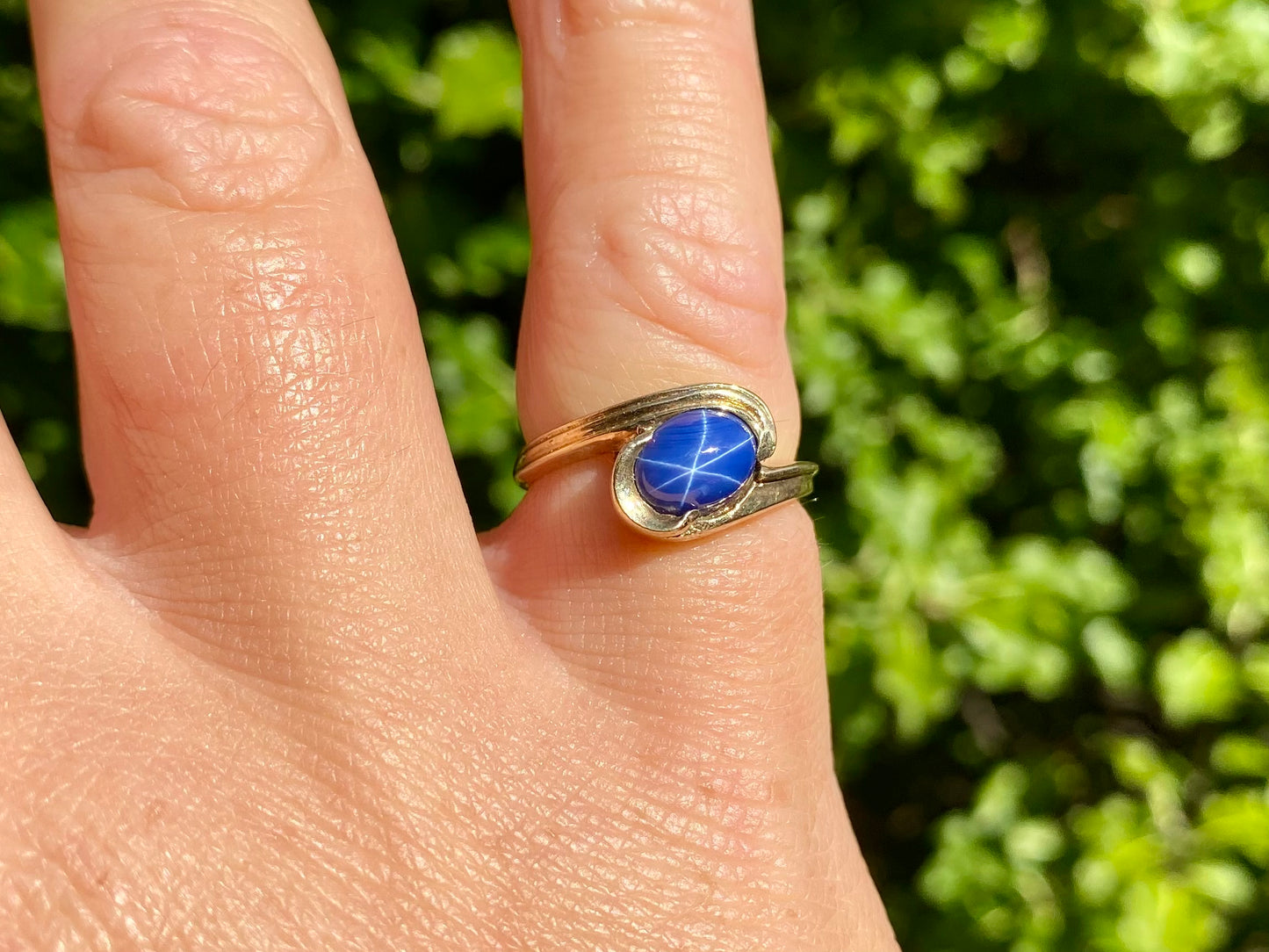 Vintage 9ct Gold Star Sapphire Ring