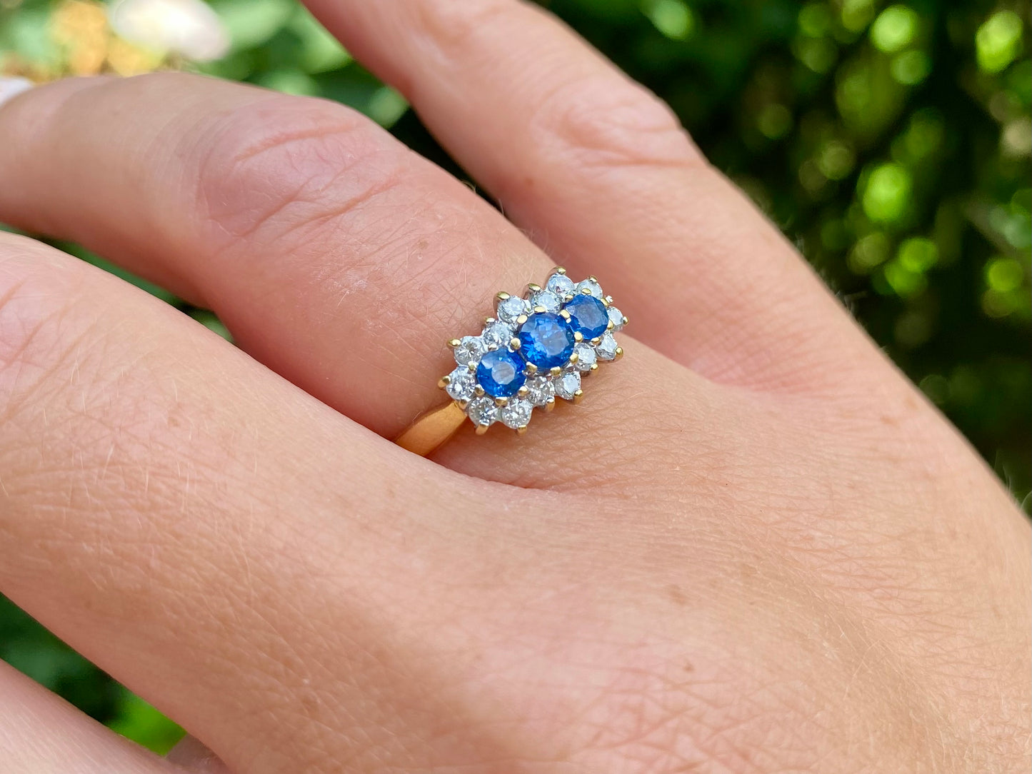 18ct Gold Sapphire & Diamond Ring