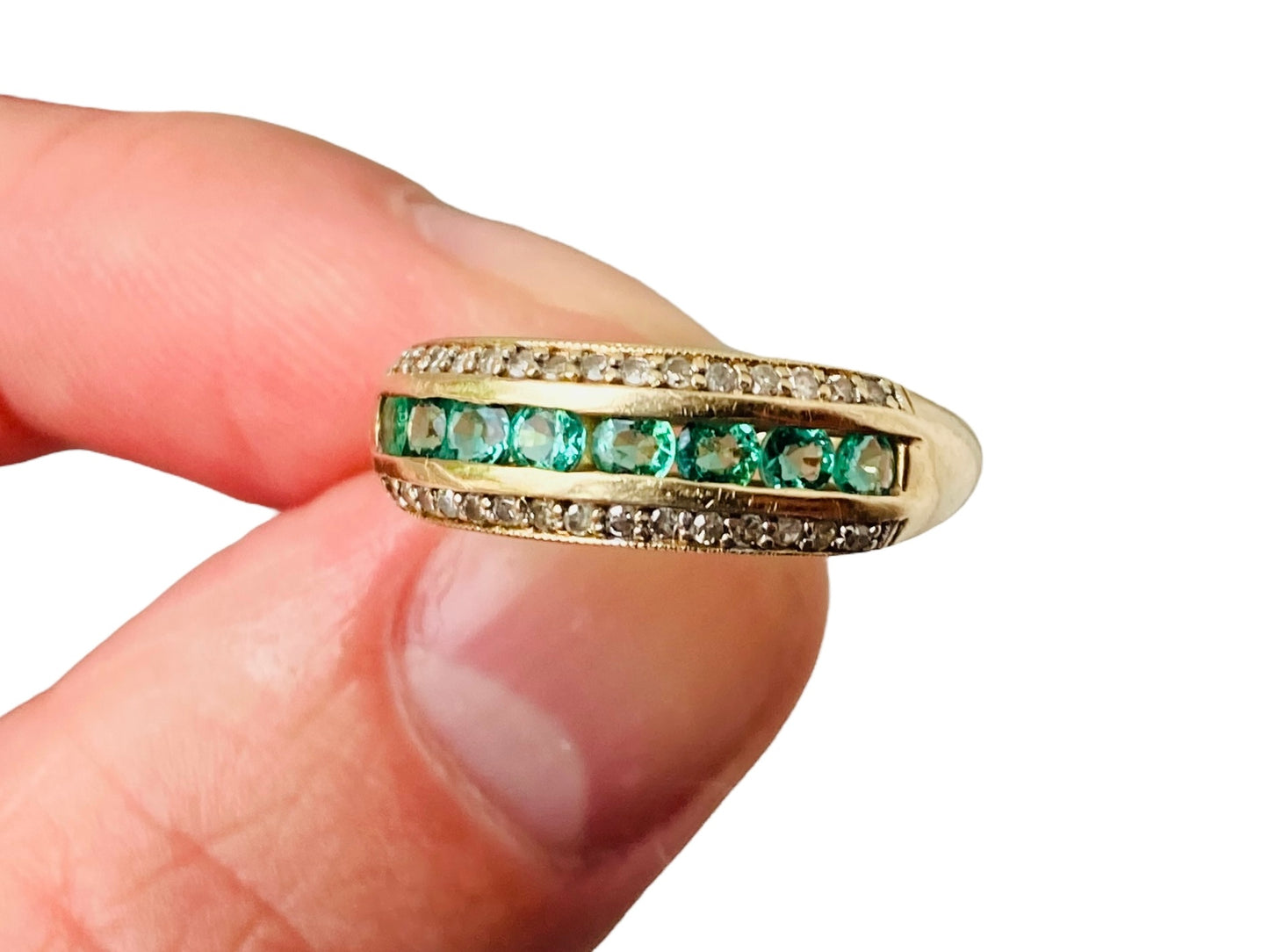 9ct Gold Emerald & Diamond Ring