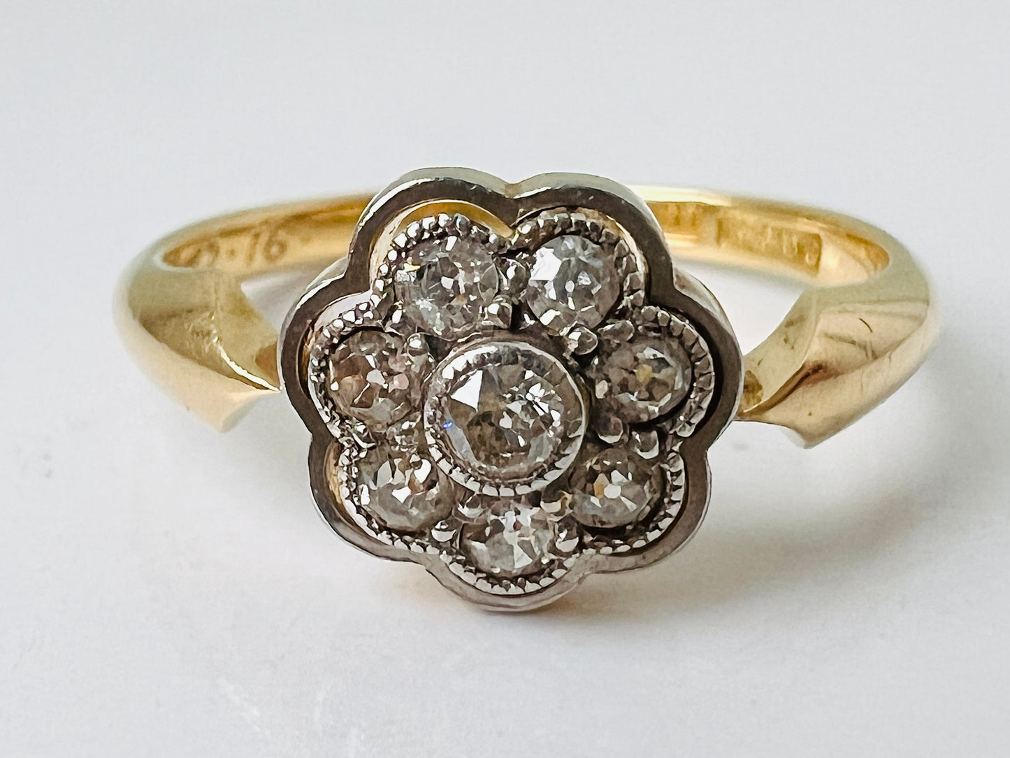 Antique 18ct Gold Diamond Daisy Ring
