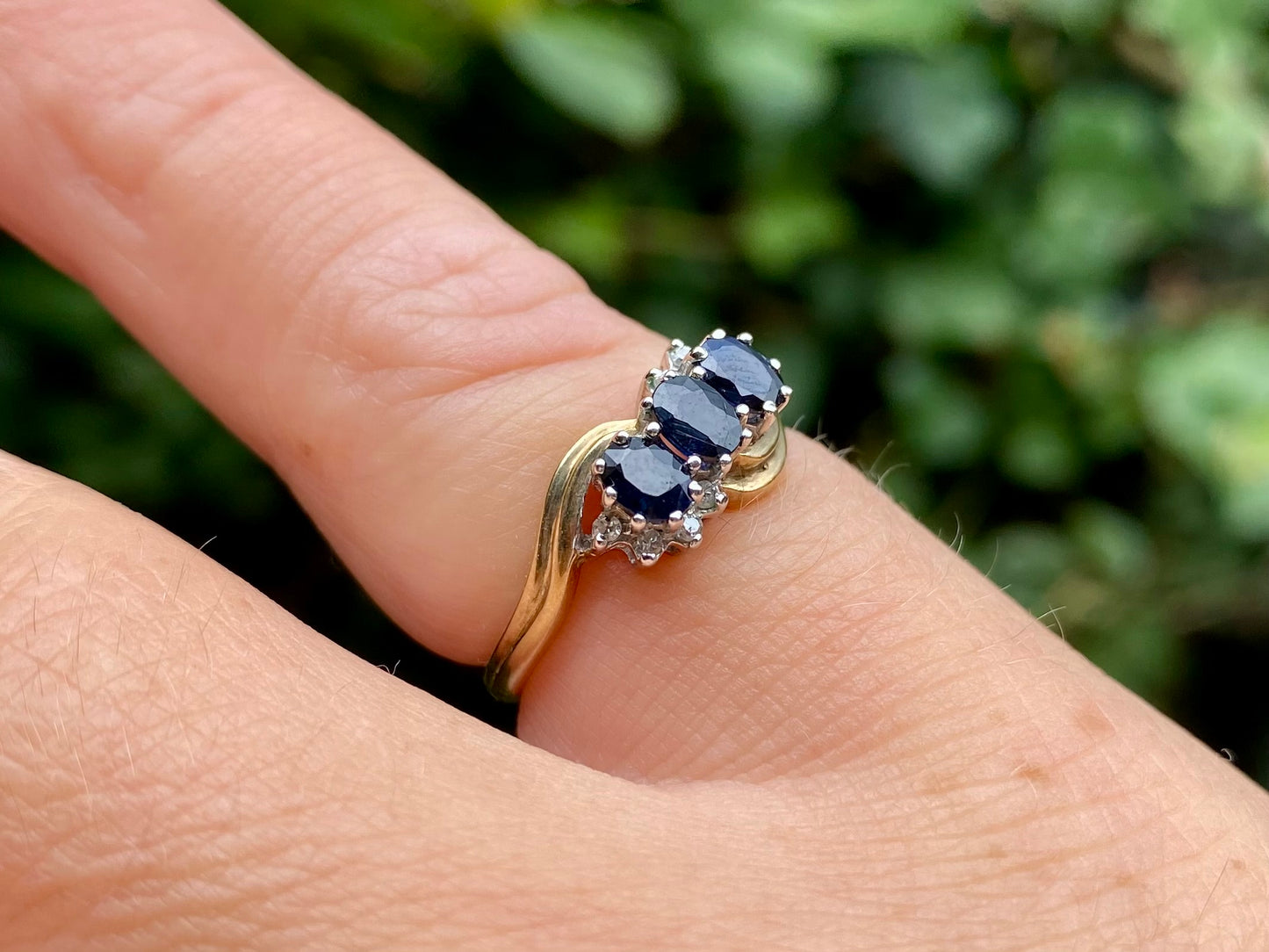 Vintage 9ct Gold Sapphire & Diamond Ring