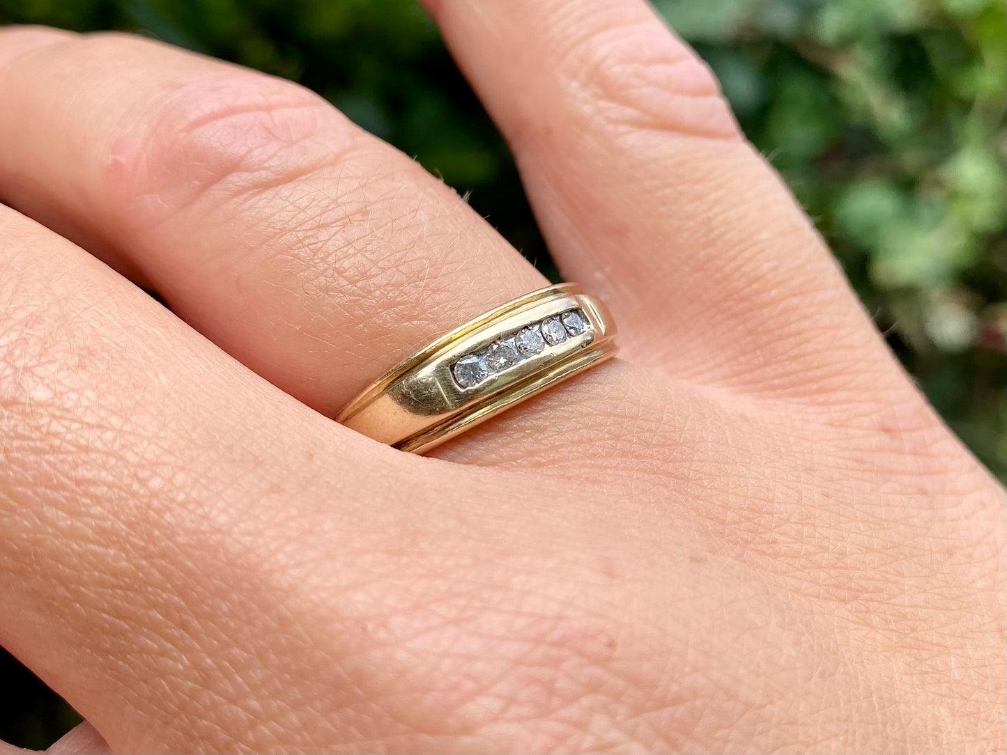 9ct Gold Diamond Ring