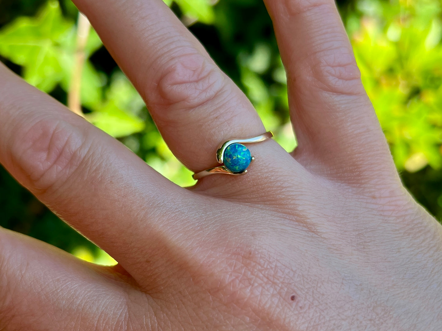 9ct Gold Synthetic Opal Ring