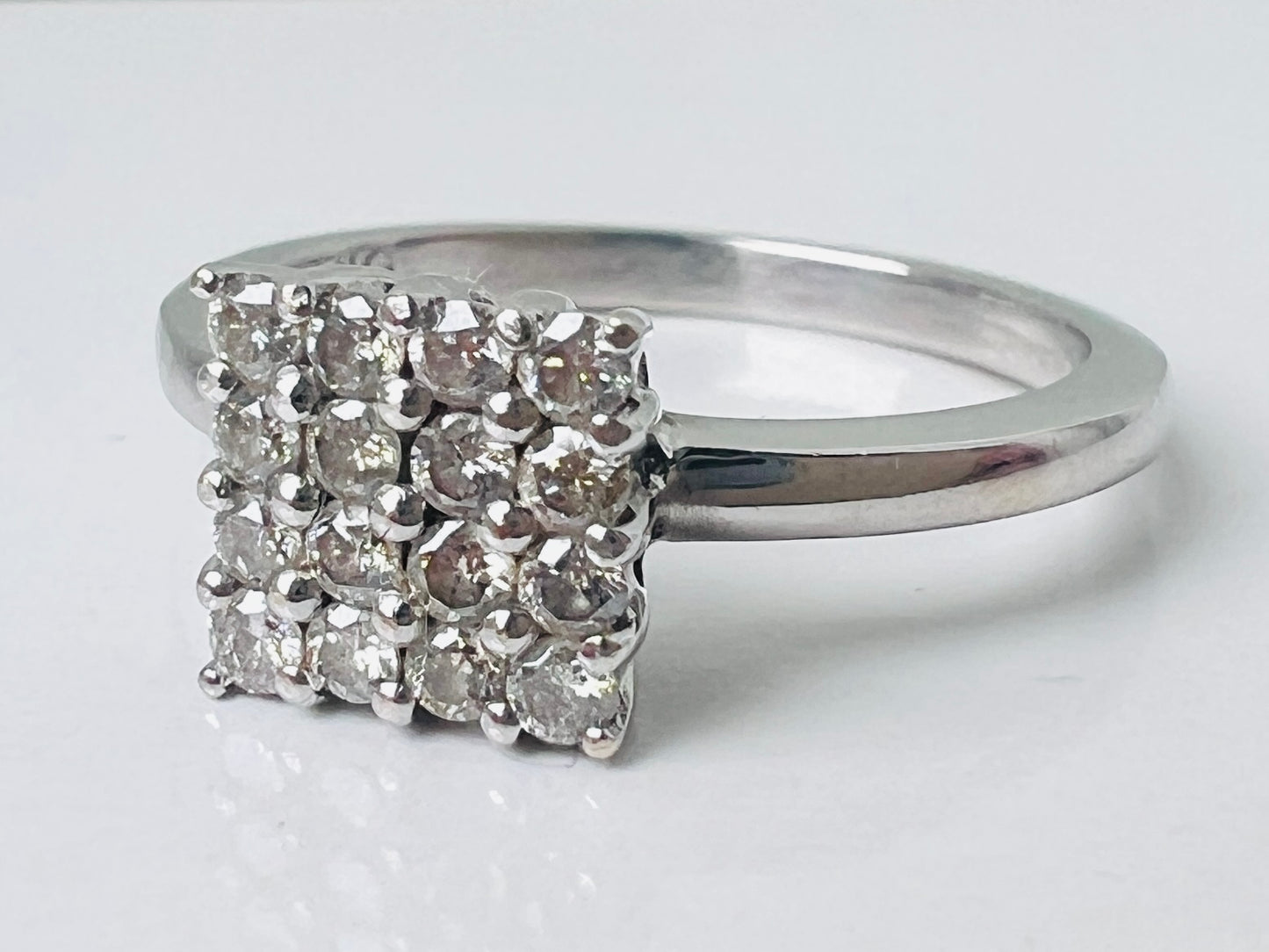 18ct Gold Diamond Ring