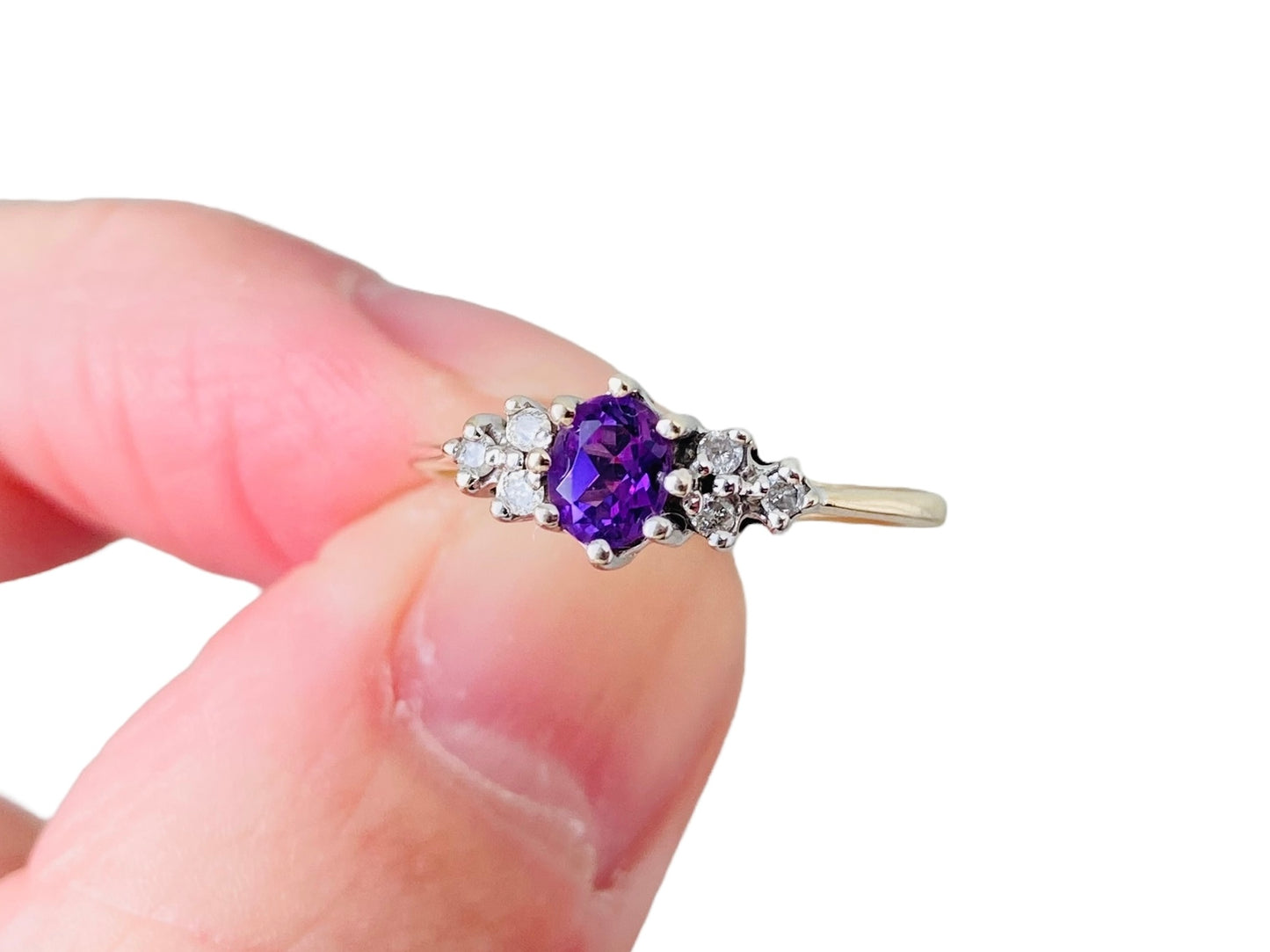 9ct Gold Amethyst & Diamond Ring