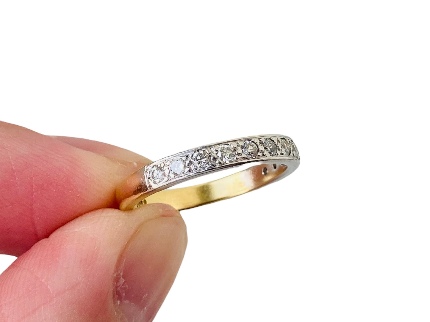 18ct Gold Twelve-Stone Diamond Ring