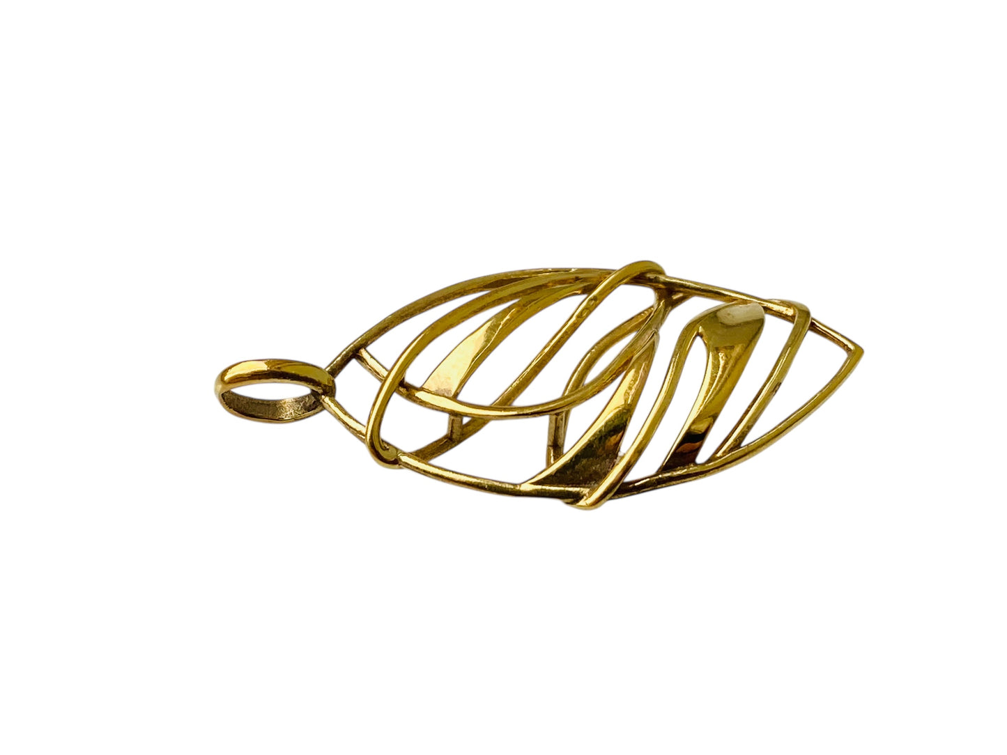 9ct Gold Leaf-Inspired Pendant